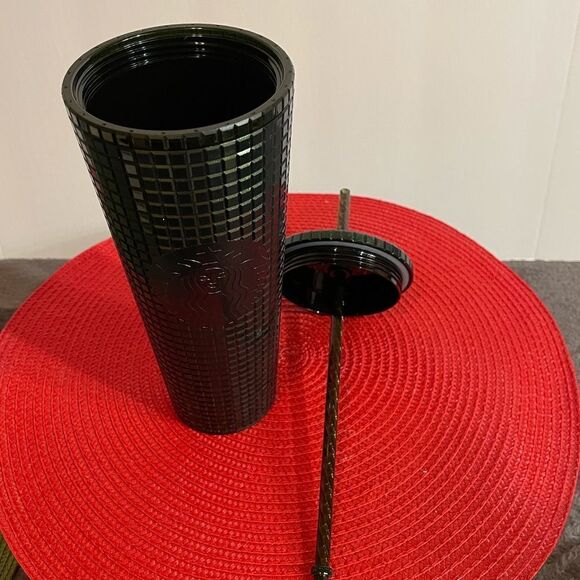 Starbucks Holiday Green Studded Tumbler Venti 24 oz NWT - Picture 4 of 4